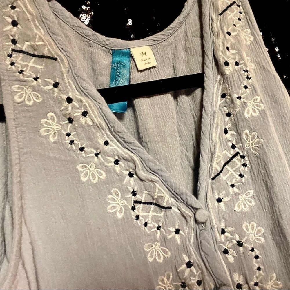 Sleeveless Beige Embroidered Romper - Picture 5 of 7